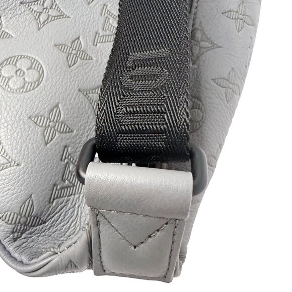 LV Discovery Bum Bag - Monogram Shadow - Picture 7 of 8